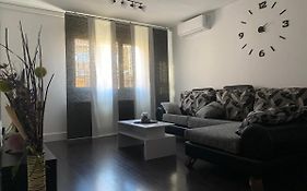 Vut Nohales Home